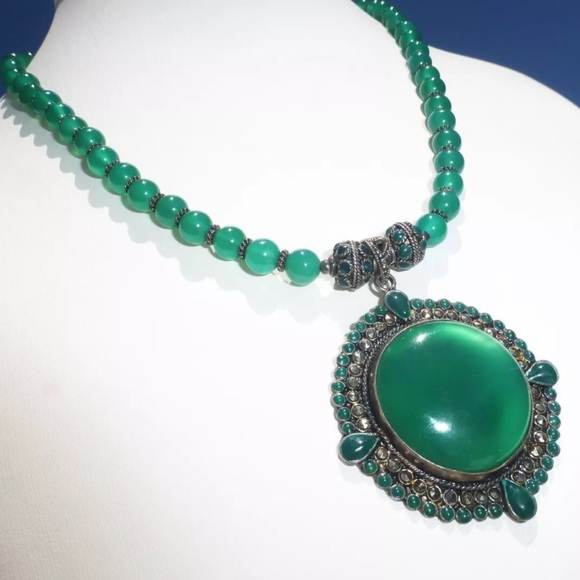 Antique and stunning apple green genuine jadeite handmade pendant necklace 18”in
